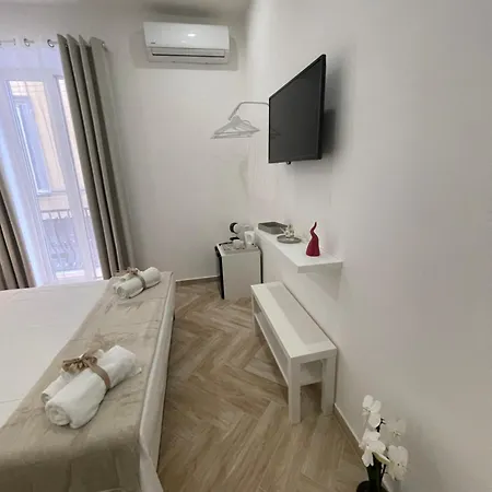 Seven Duchesca فندق مبيت وإفطار