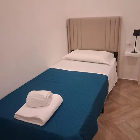 Bed and Breakfast Seven Duchesca Νάπολη